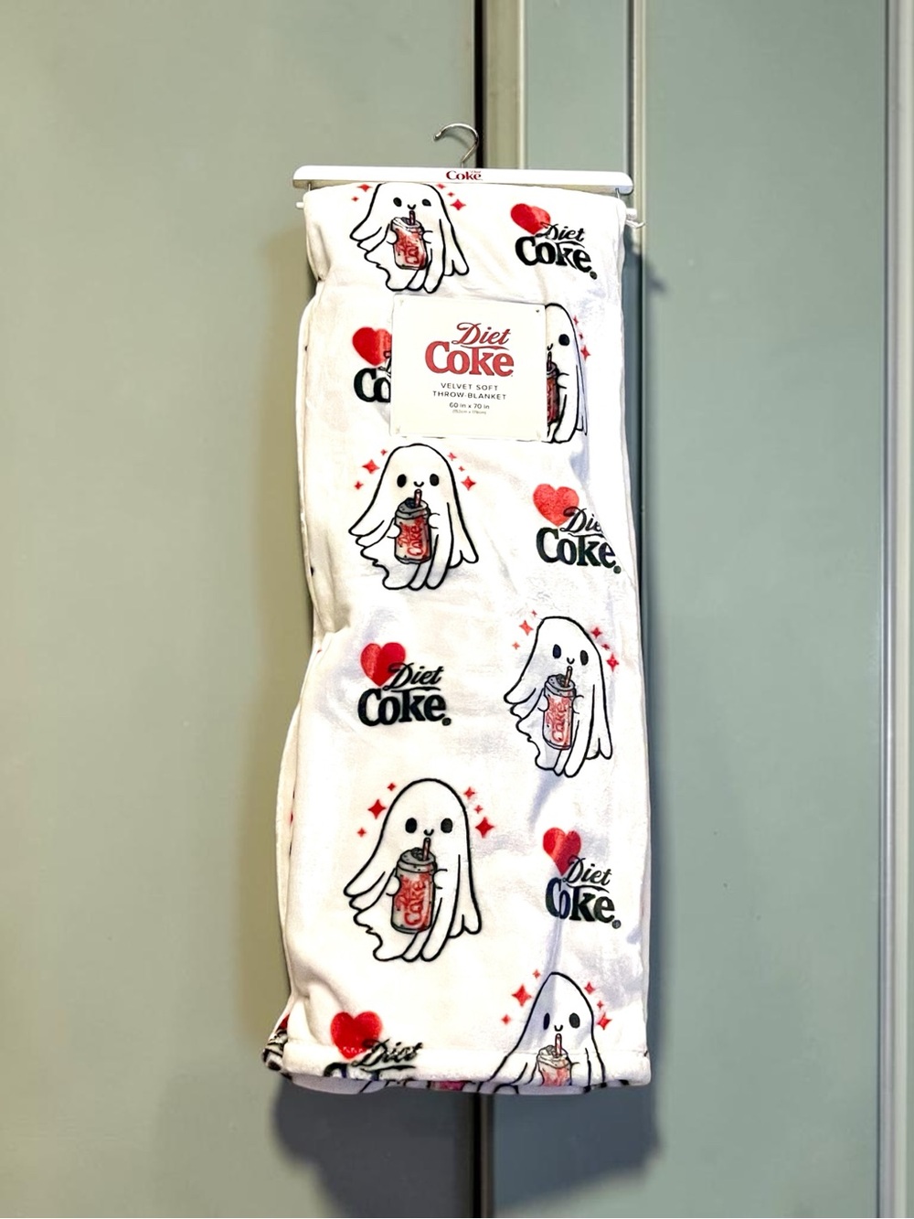 New velvet soft throw blanket Diet Coke Halloween ghosts